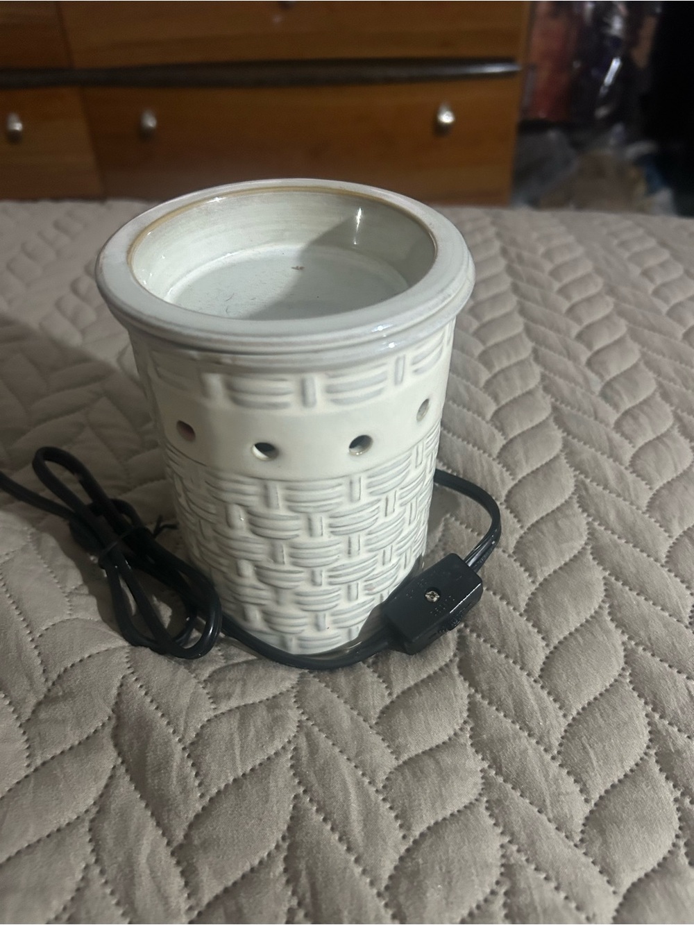 Ceramic Electric Wax Warmer - White Wicker Texture